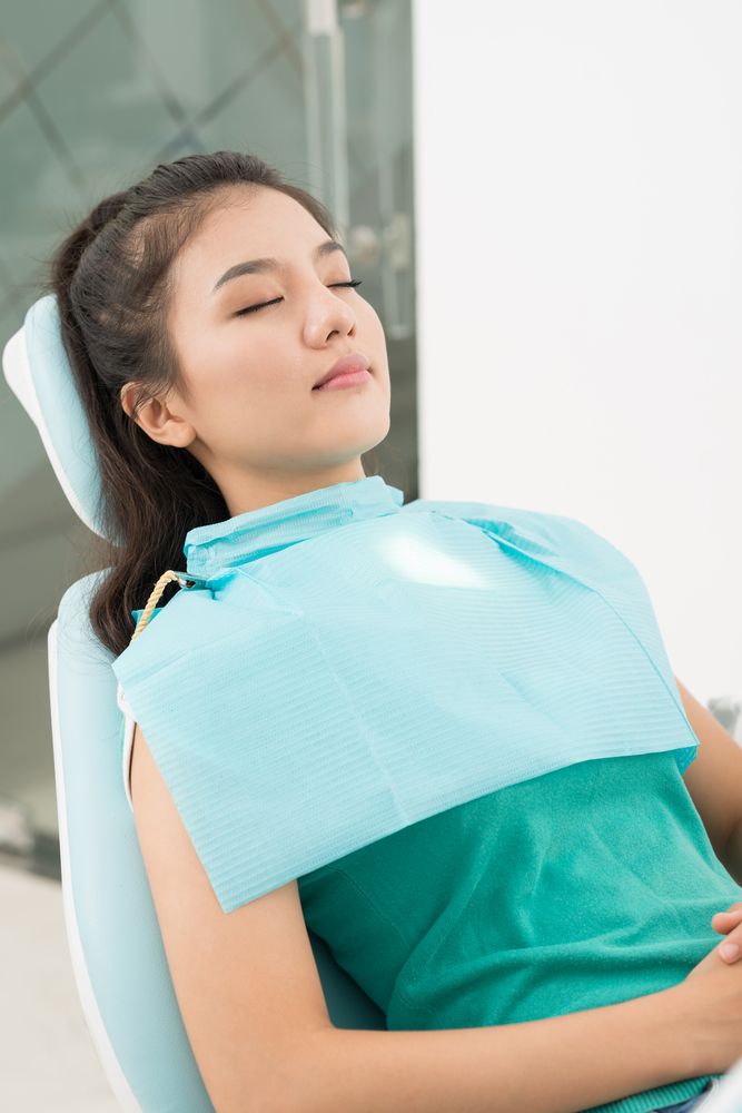 The sedation offered by Houston dentist Dr. Ronald Konig is safe for nearly all patients. Call us at 713-668-2289 to schedule a sedation dentistry consultation and learn more